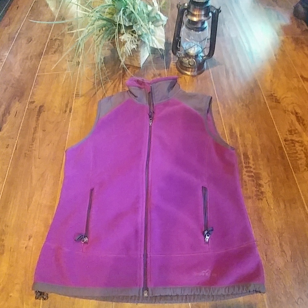 Eddie Bauer fleece vest M